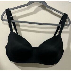 Cacique Black No wire Bra 38DD Adjustable Straps Padded Supportive Design Womens